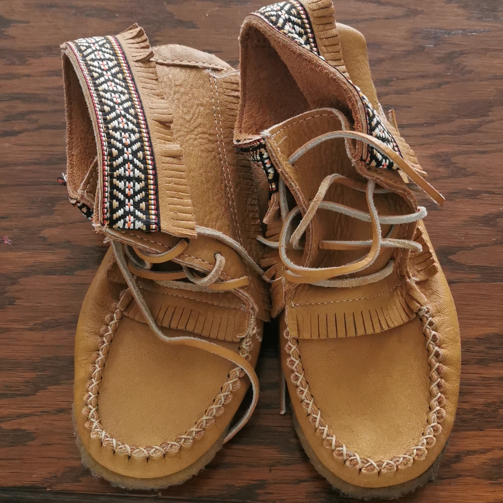 Moccasins - Laurentian chiefs